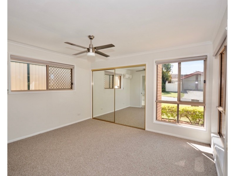 2 Gosford Court, Helensvale QLD 4212