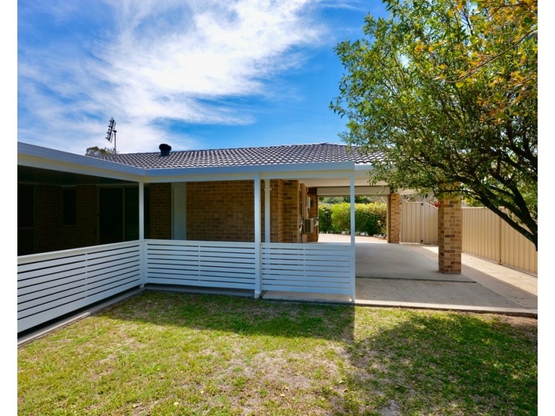 2 Gosford Court, Helensvale QLD 4212