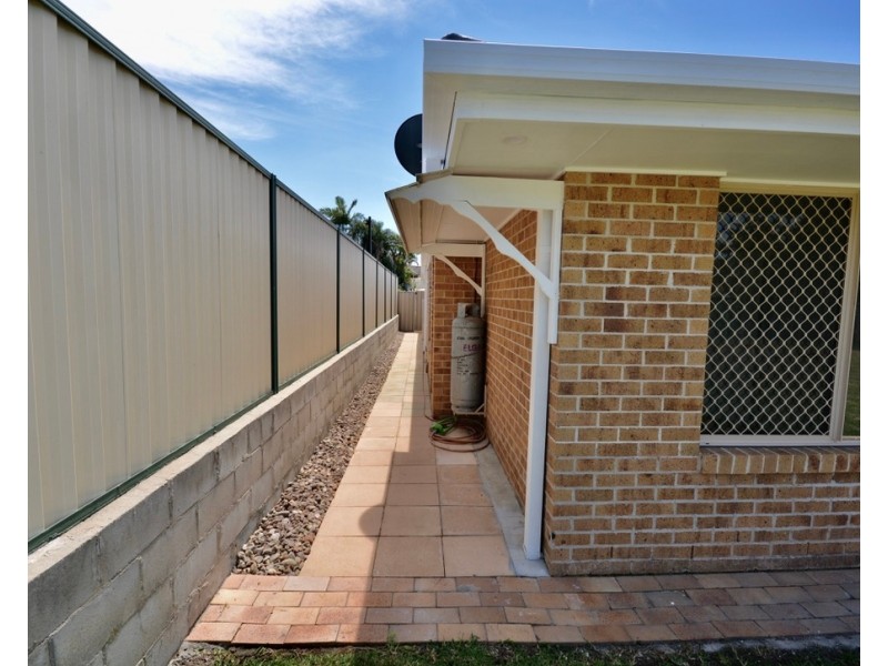 2 Gosford Court, Helensvale QLD 4212