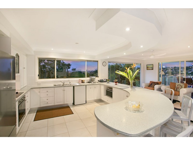 27 Tralee Drive, Banora Point NSW 2486