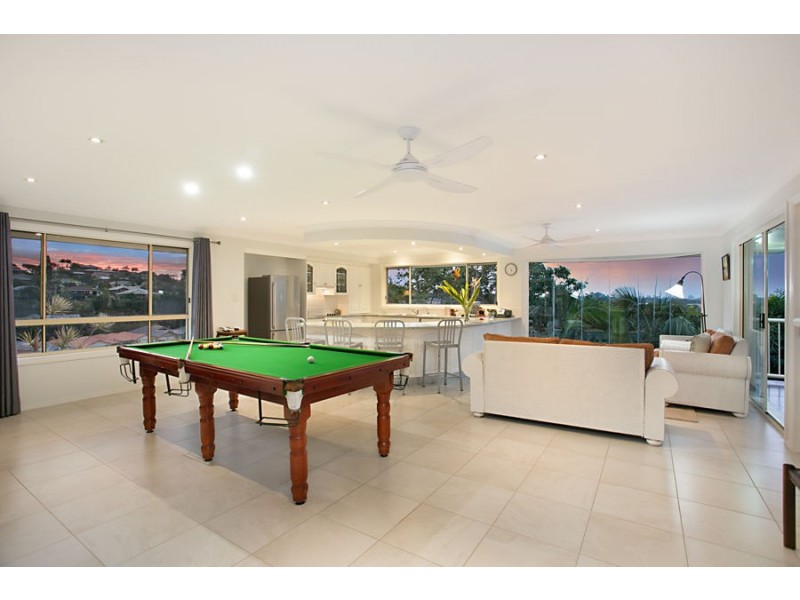27 Tralee Drive, Banora Point NSW 2486