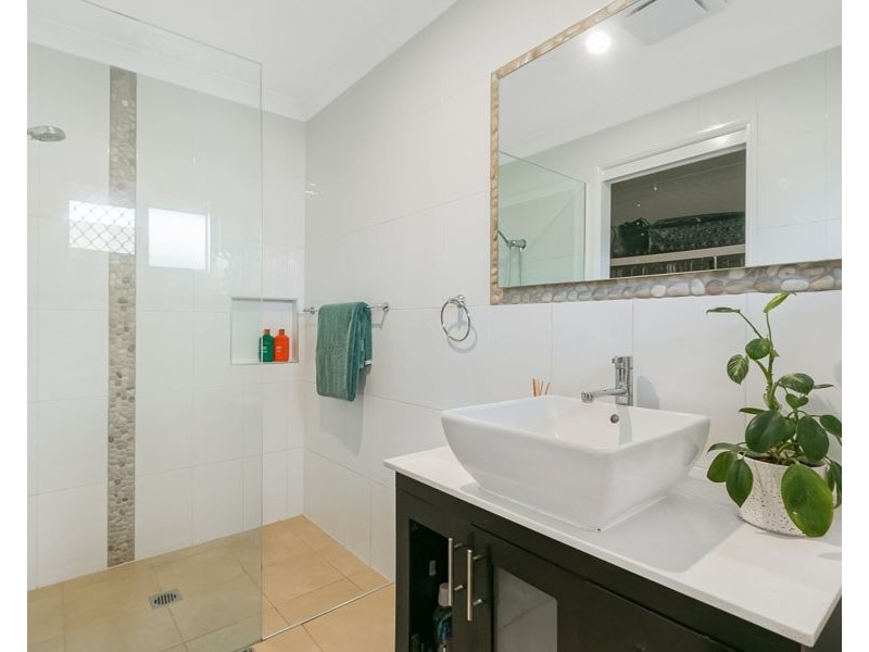 20 Chardonnay Crescent, Tweed Heads South NSW 2486