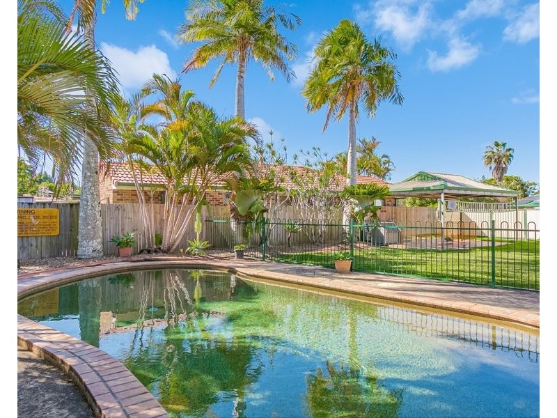 20 Chardonnay Crescent, Tweed Heads South NSW 2486