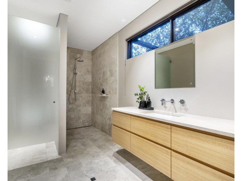 5A Agett Road, Claremont WA 6010