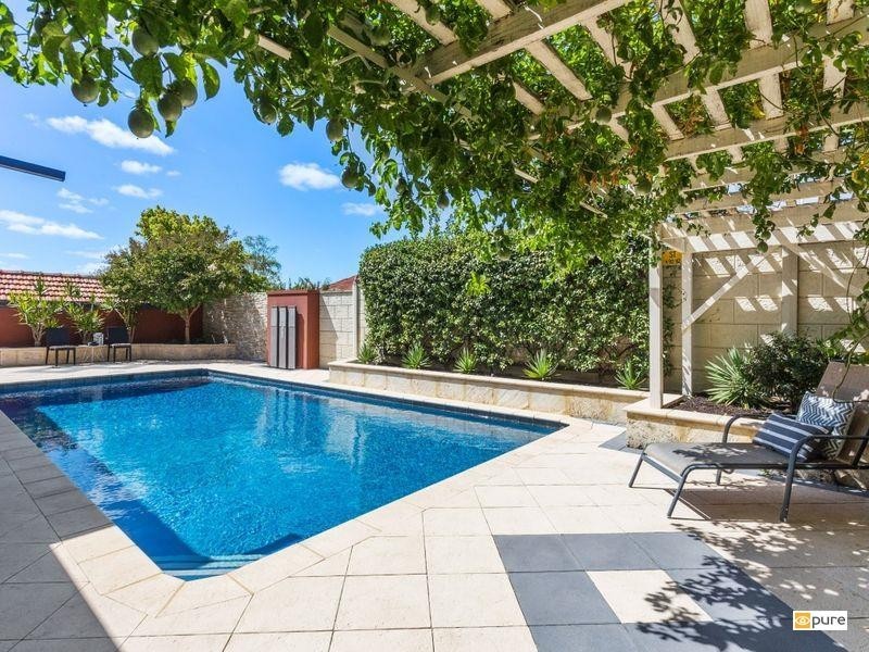 62 Clement Street, Swanbourne WA 6010