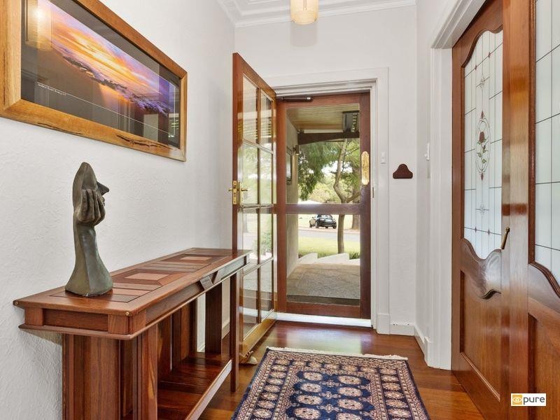 62 Clement Street, Swanbourne WA 6010