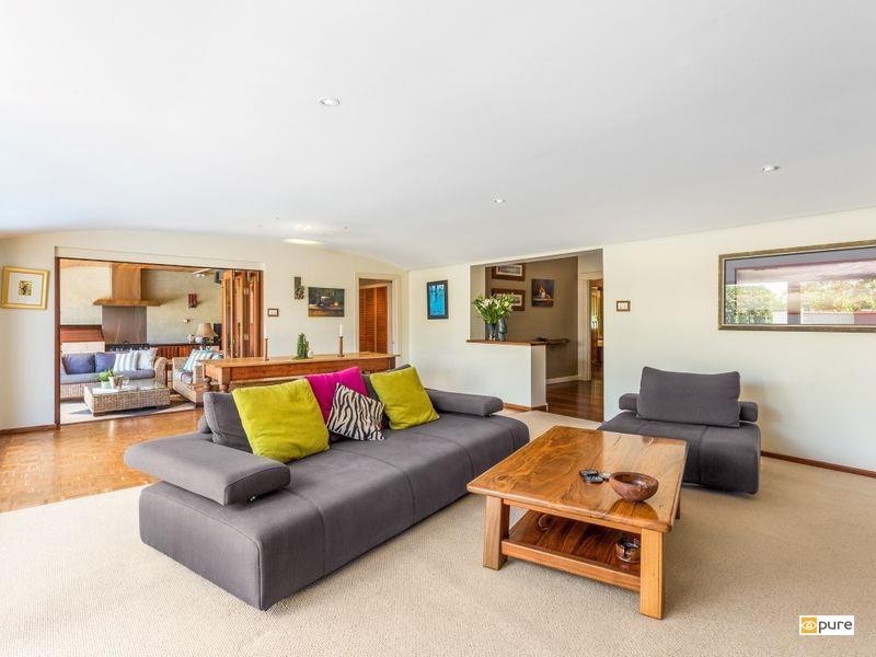62 Clement Street, Swanbourne WA 6010