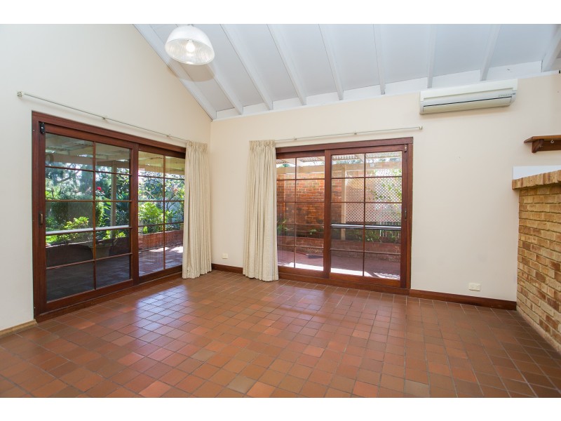15 Robinson Street, Nedlands WA 6009
