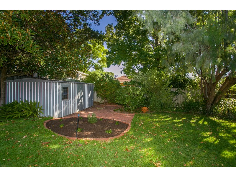 15 Robinson Street, Nedlands WA 6009