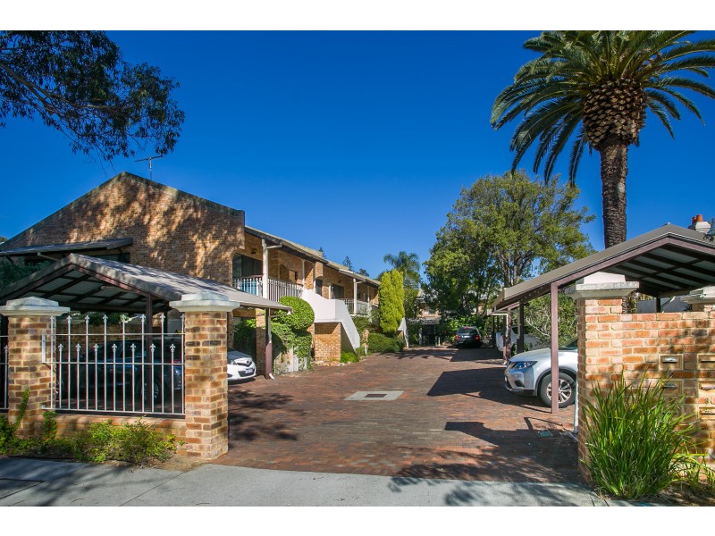 8/19 Keightley Road East, Shenton Park WA 6008