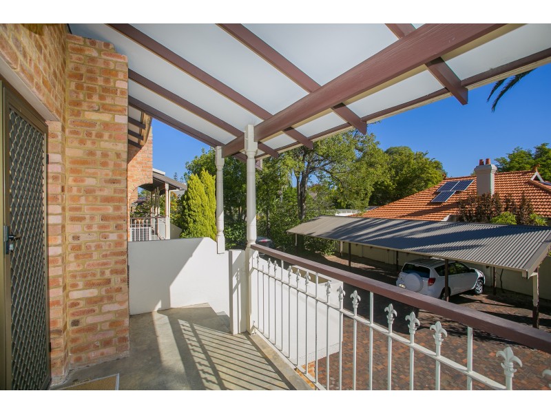 8/19 Keightley Road East, Shenton Park WA 6008