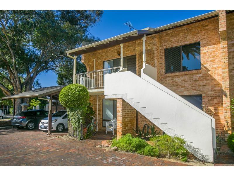 8/19 Keightley Road East, Shenton Park WA 6008