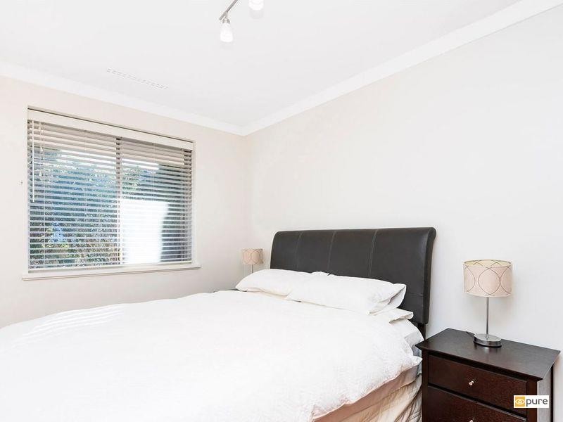 11/9 Freshwater Parade, Claremont WA 6010