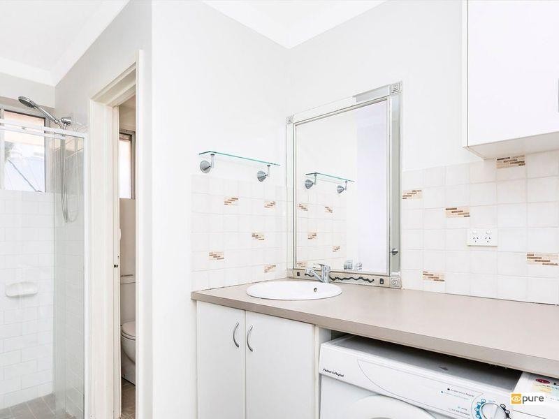 11/9 Freshwater Parade, Claremont WA 6010