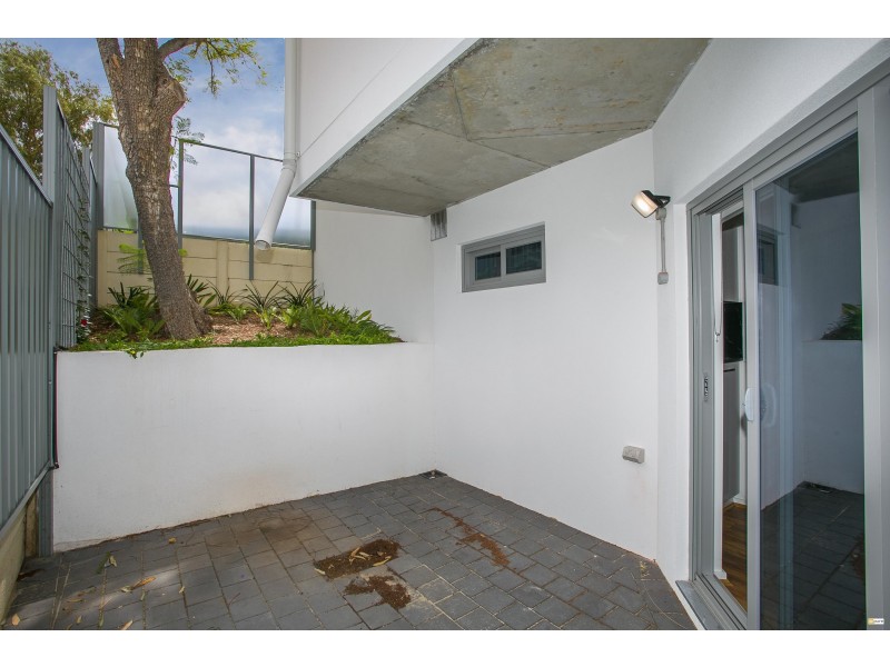 4/137 Whatley Crescent, Bayswater WA 6053