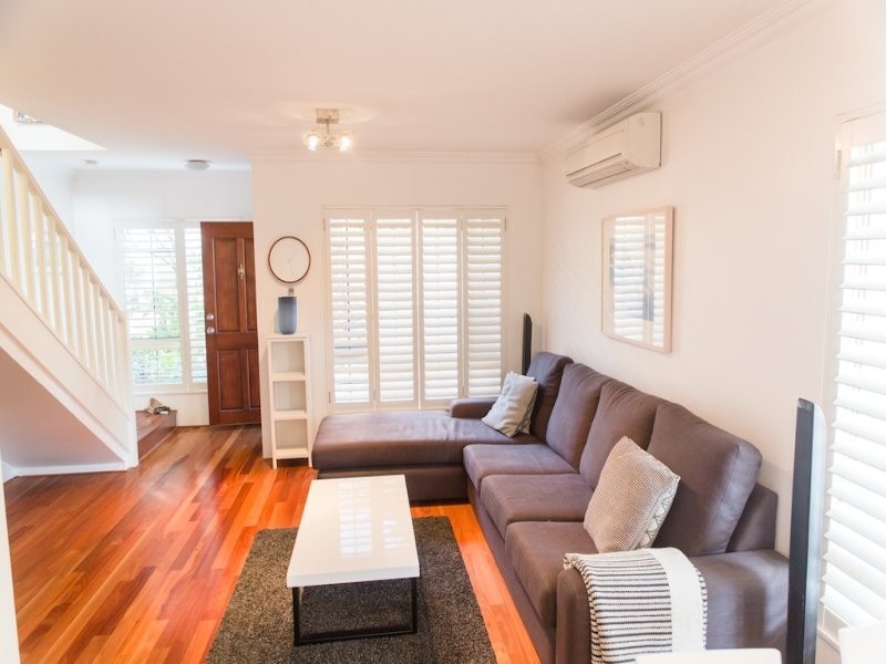 5/4 John Street, North Fremantle WA 6159