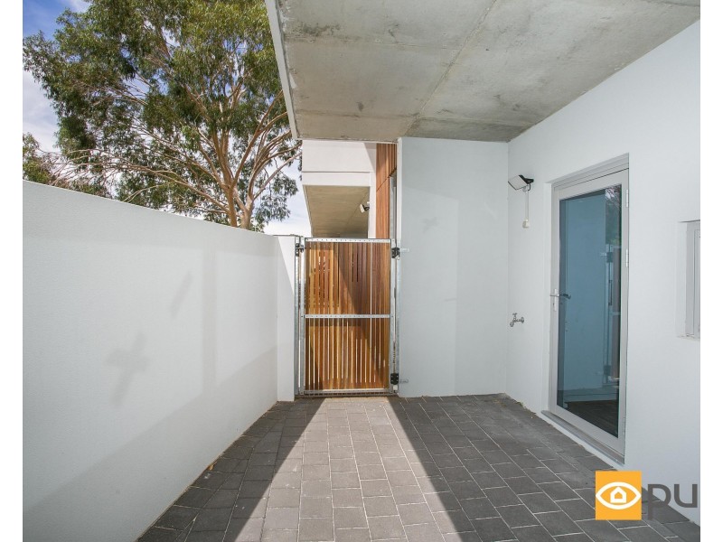 2/137 Whatley Crescent, Bayswater WA 6053