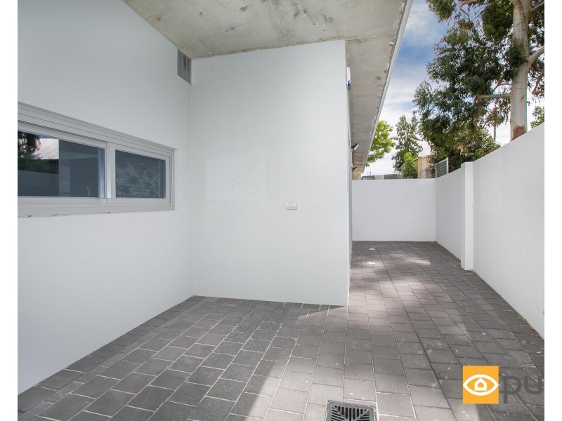 2/137 Whatley Crescent, Bayswater WA 6053