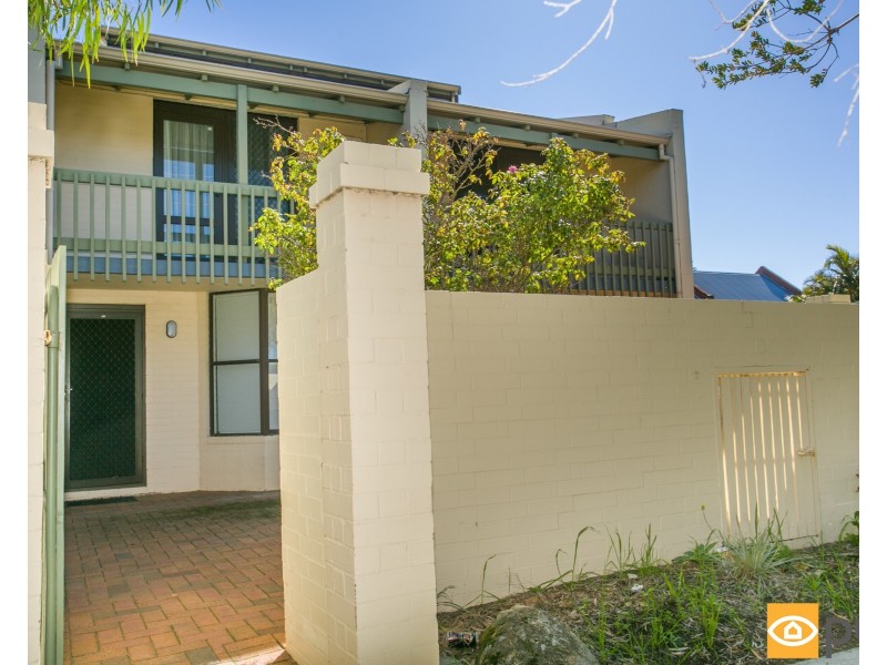 2/8 Suffolk Street, Fremantle WA 6160