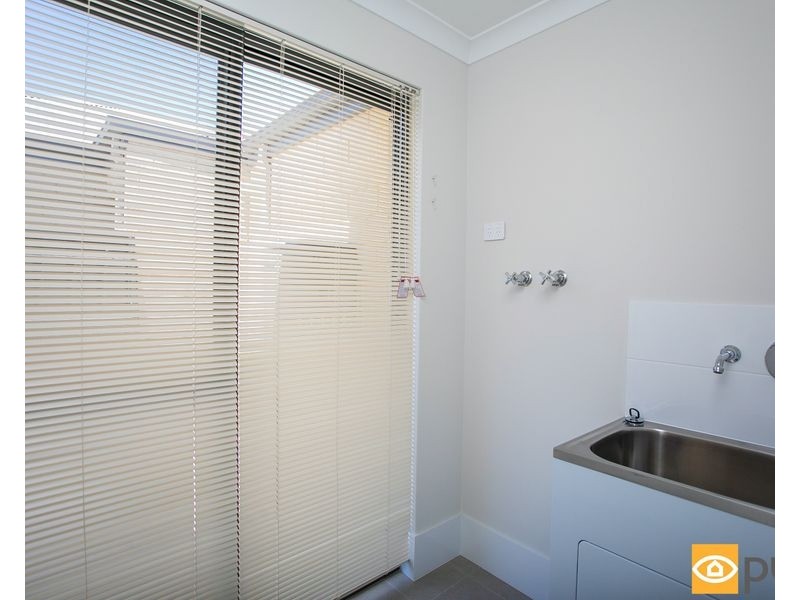 1/45 Colne Way, Girrawheen WA 6064