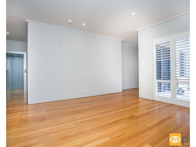 14B The Avenue, Crawley WA 6009