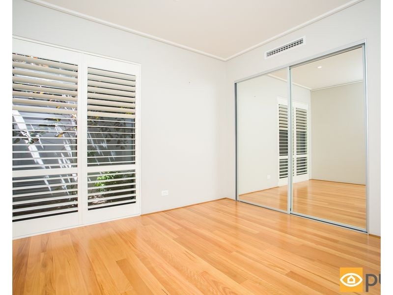 14B The Avenue, Crawley WA 6009