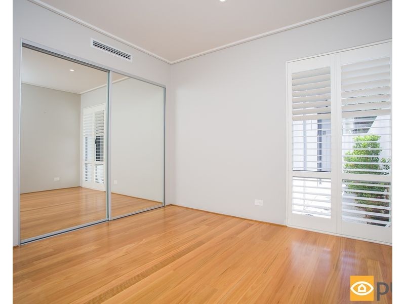 14B The Avenue, Crawley WA 6009