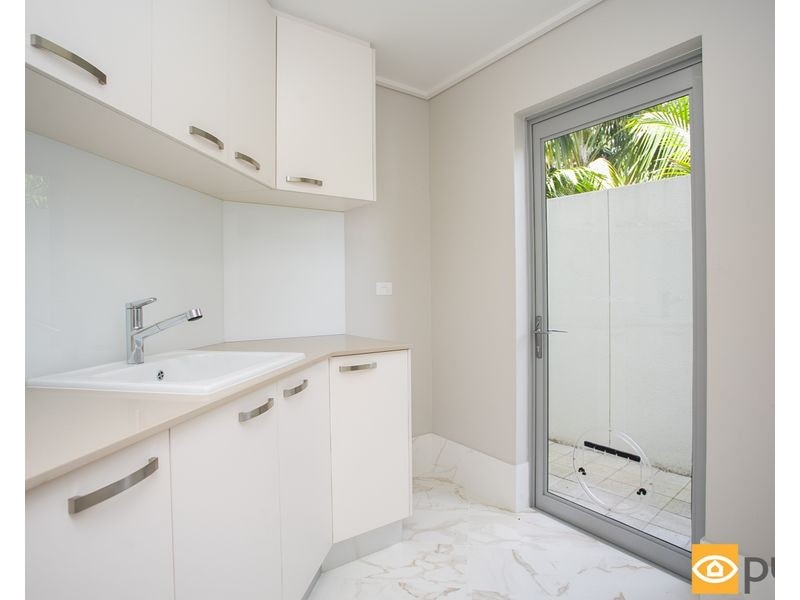 14B The Avenue, Crawley WA 6009