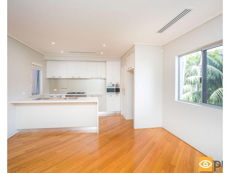 14B The Avenue, Crawley WA 6009
