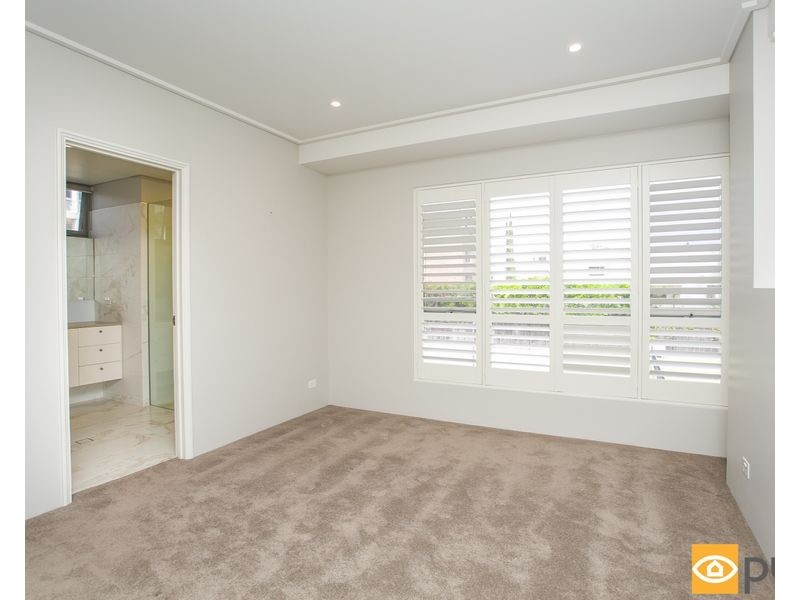 14B The Avenue, Crawley WA 6009