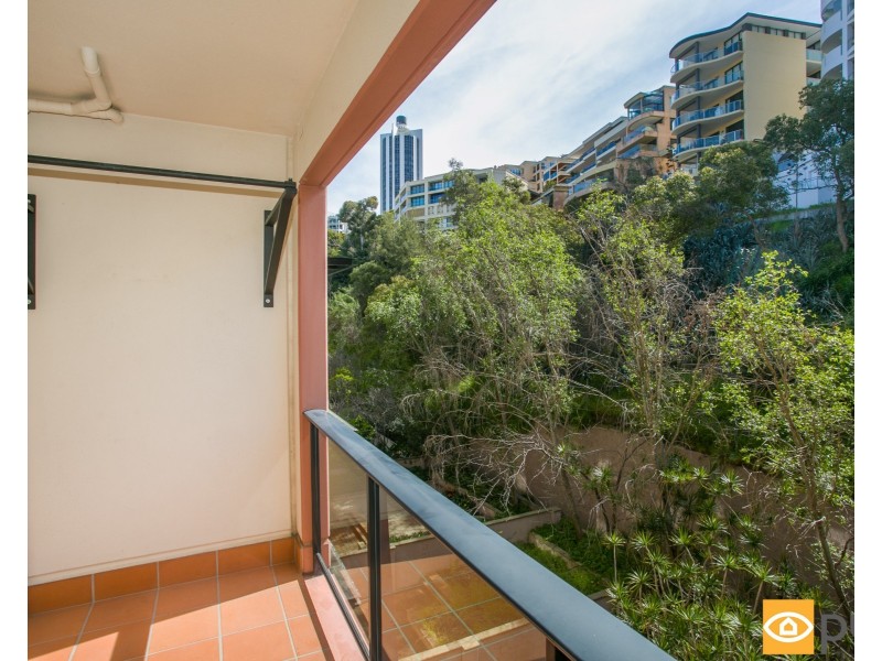 32/118 Mounts Bay Road, Perth WA 6000
