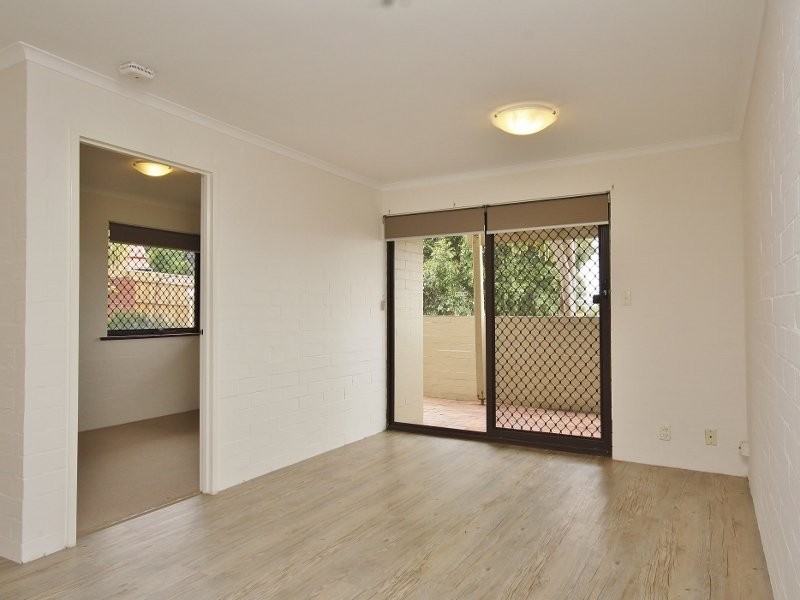 1/100 McMaster Street, Victoria Park WA 6100