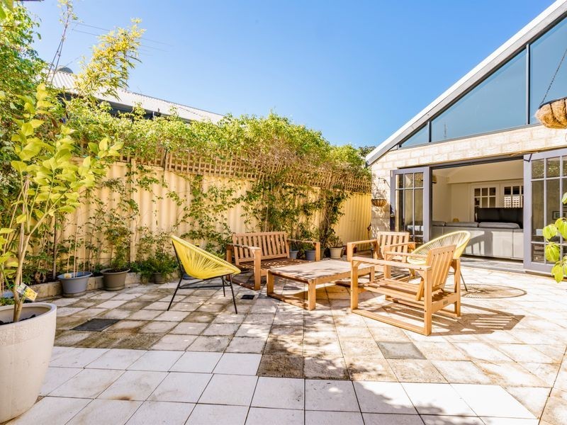 17 Ashton Avenue, Claremont WA 6010