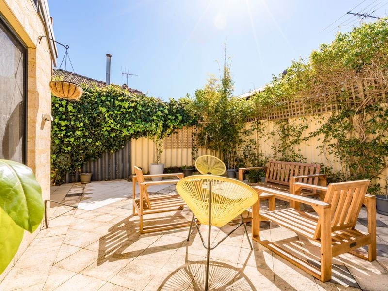 17 Ashton Avenue, Claremont WA 6010