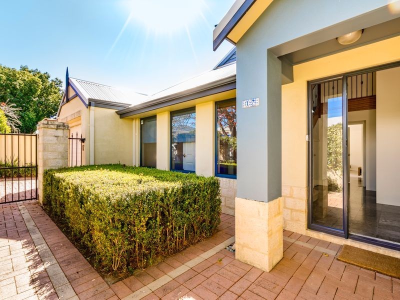 17 Ashton Avenue, Claremont WA 6010