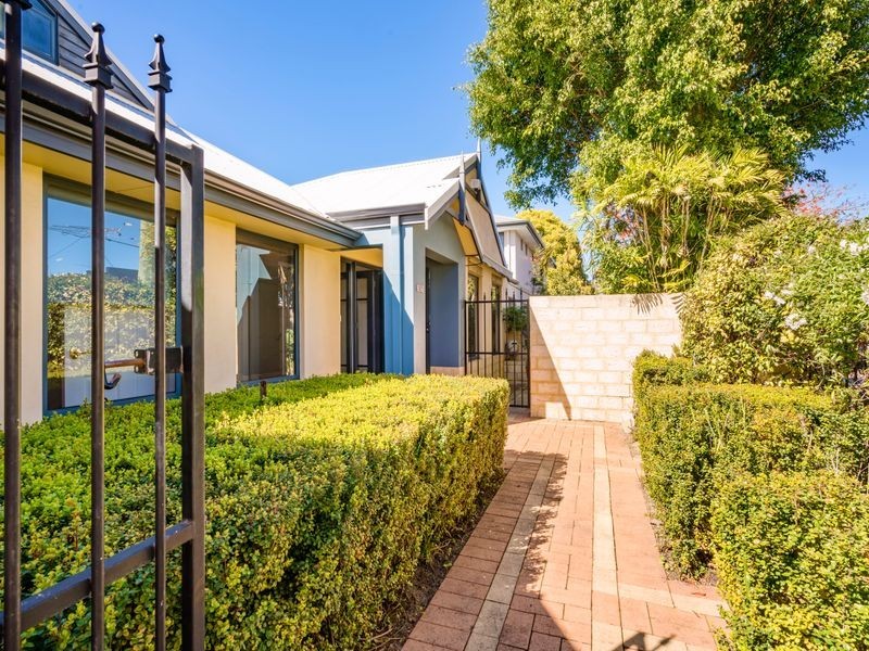 17 Ashton Avenue, Claremont WA 6010