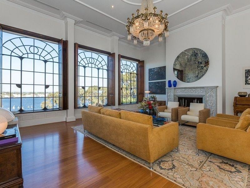 8 Bindaring Parade, Claremont WA 6010