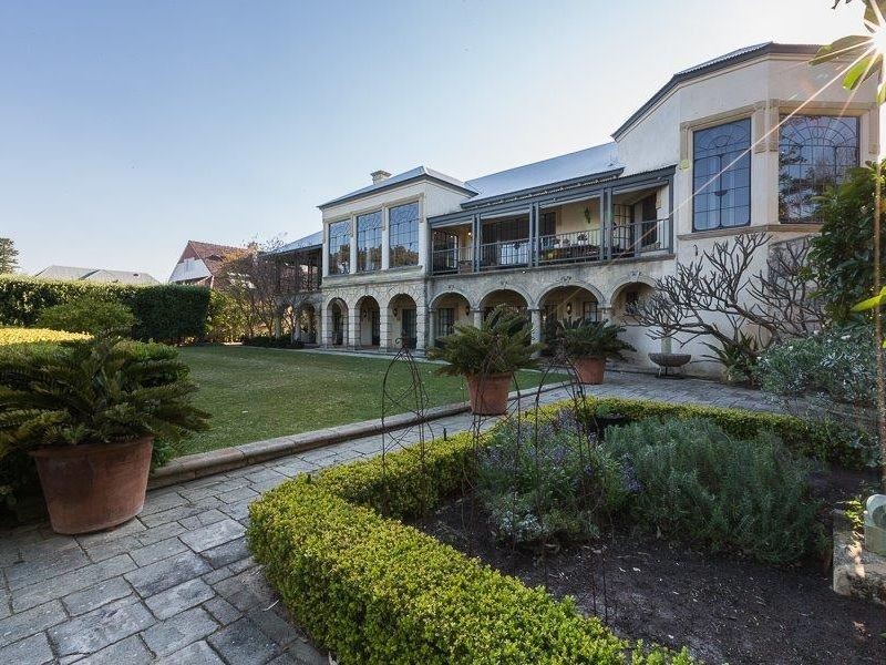 8 Bindaring Parade, Claremont WA 6010