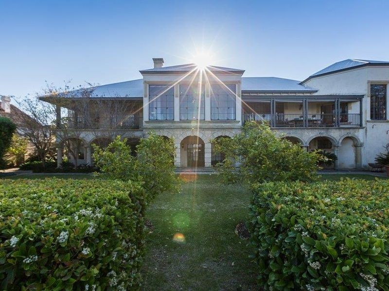 8 Bindaring Parade, Claremont WA 6010