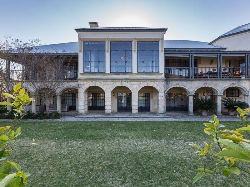 8 Bindaring Parade, Claremont WA 6010