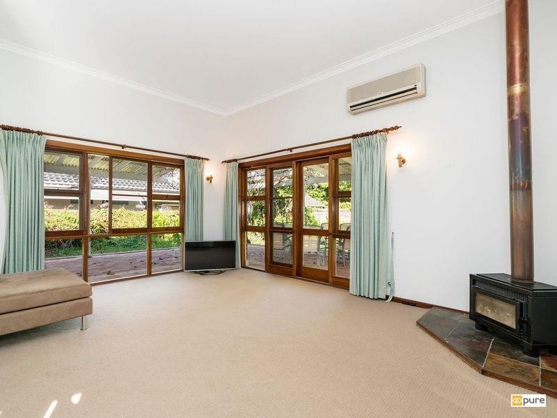 14 Viking Road, Dalkeith WA 6009