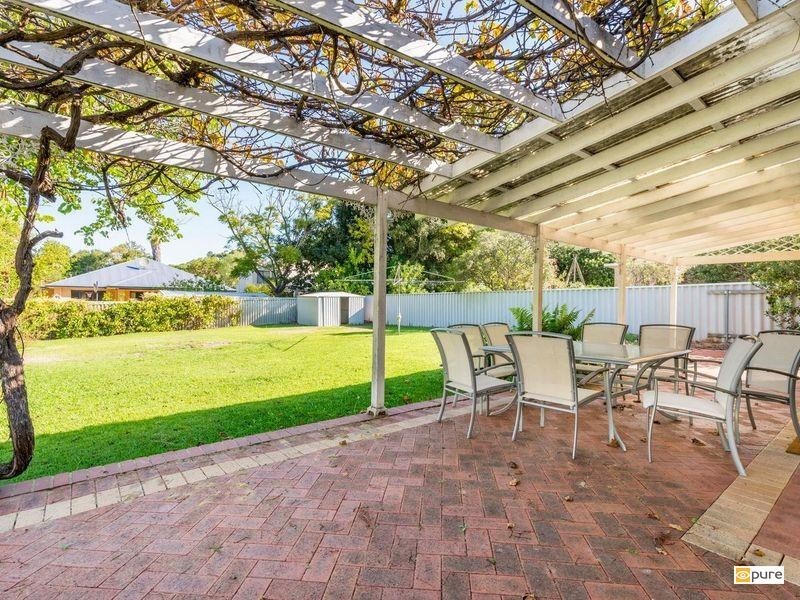 14 Viking Road, Dalkeith WA 6009