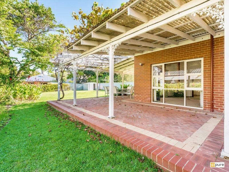 14 Viking Road, Dalkeith WA 6009