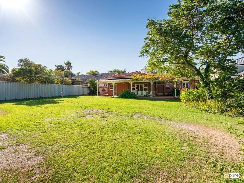 14 Viking Road, Dalkeith WA 6009