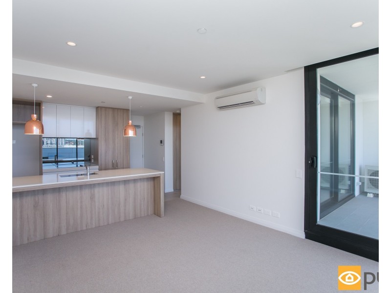 702/6 Baumea Way, Innaloo WA 6018