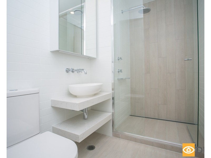 702/6 Baumea Way, Innaloo WA 6018