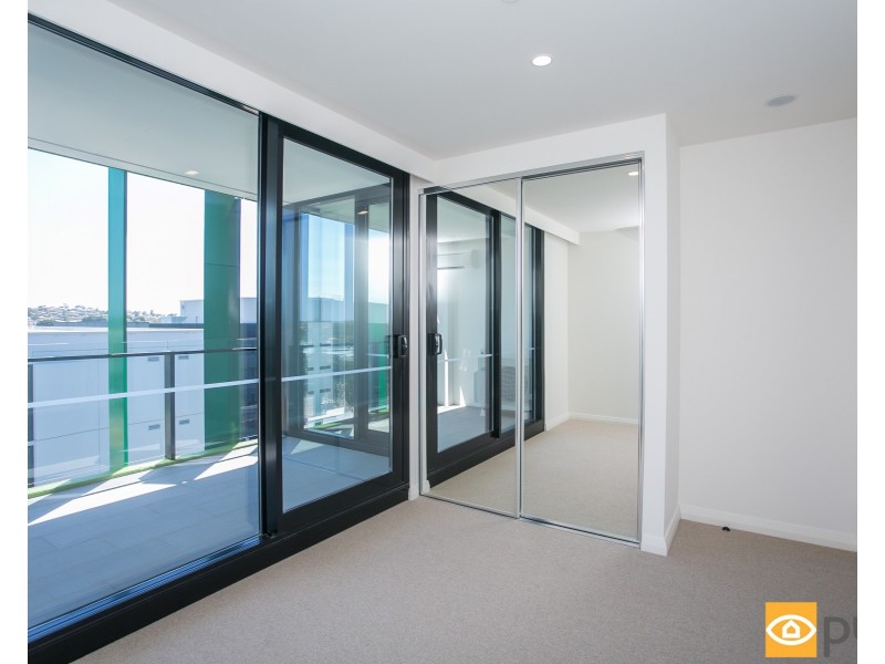 702/6 Baumea Way, Innaloo WA 6018