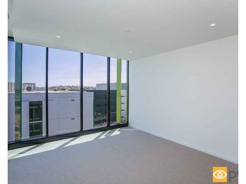 702/6 Baumea Way, Innaloo WA 6018
