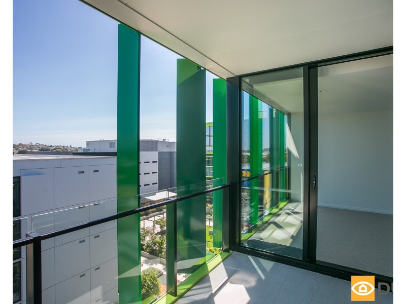 702/6 Baumea Way, Innaloo WA 6018