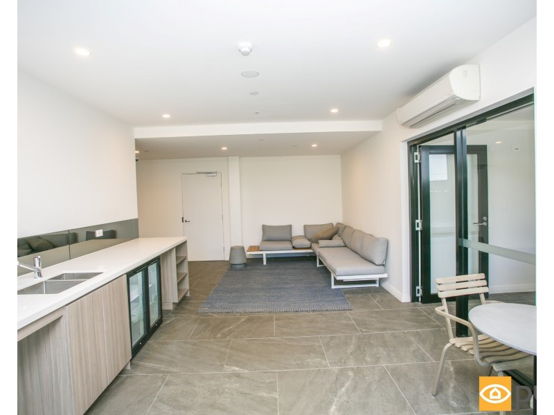 710/6 Baumea Way, Innaloo WA 6018